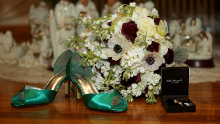 Brides shoes and bouquet before a Hudson Valley Wedding in White Plains New York