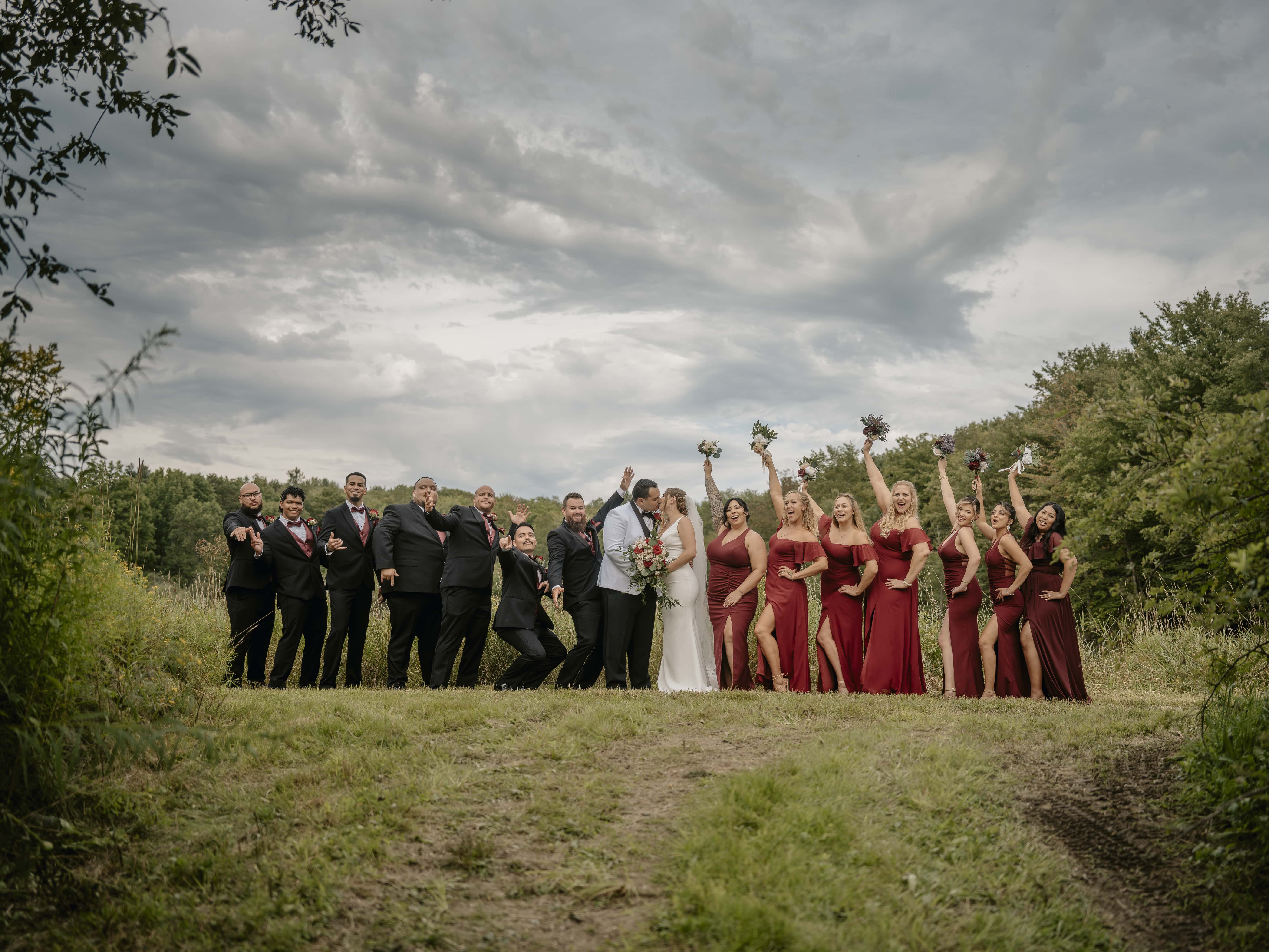 Bridal Party Celebrates at an Upstate New York Wedding in the Hudson Valley