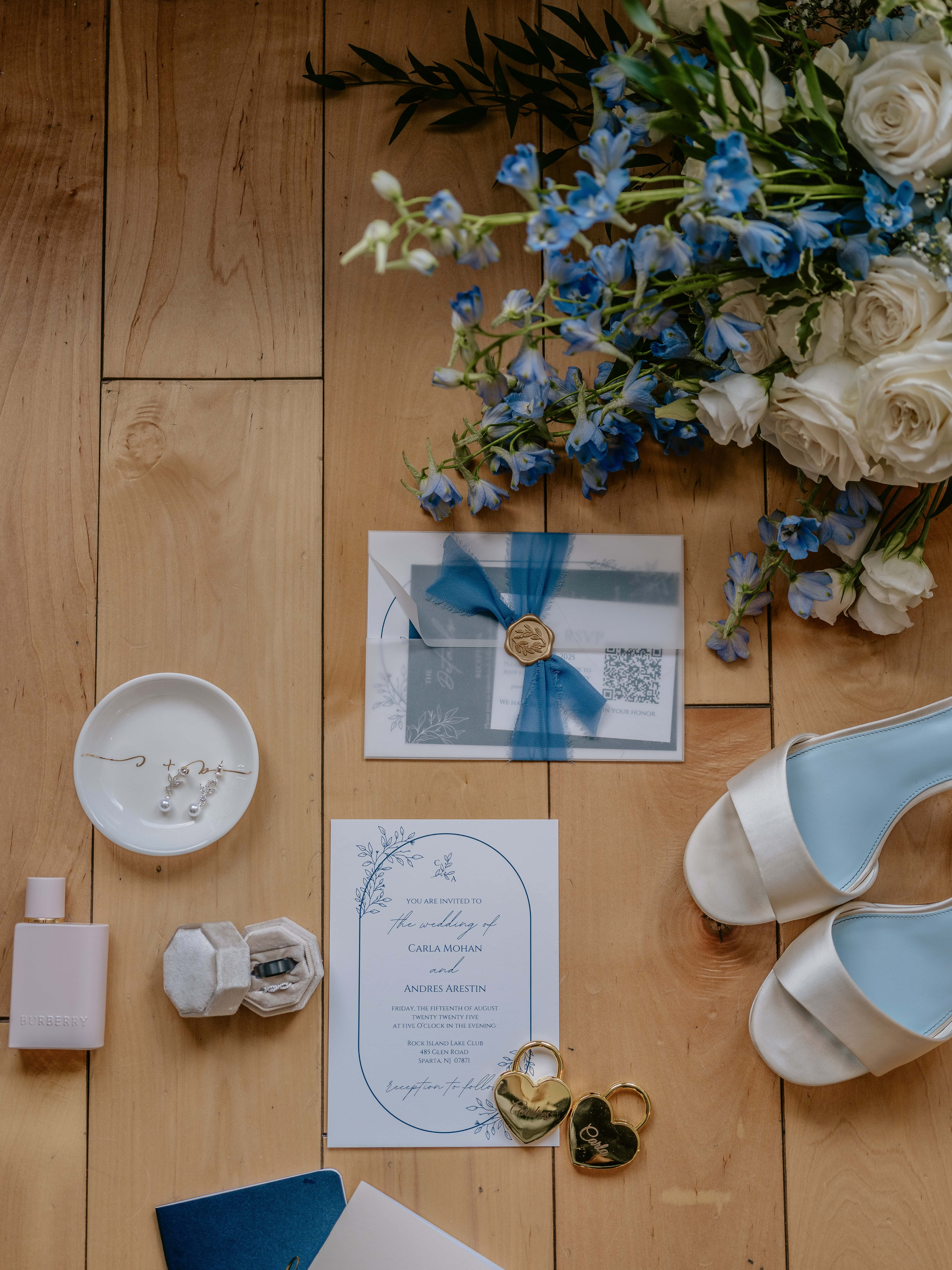 Getting Ready Wedding Details for a New Jersey Wedding Photo at Rock island Lake Club